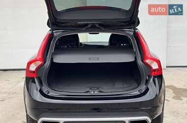 Універсал Volvo V60 Cross Country 2018 в 