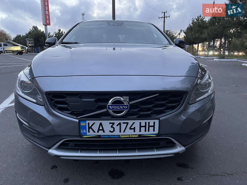 Универсал Volvo V60 Cross Country 2017 в Одессе фото 16 Универсал Volvo V60 Cross Country 2017 в Одессе
