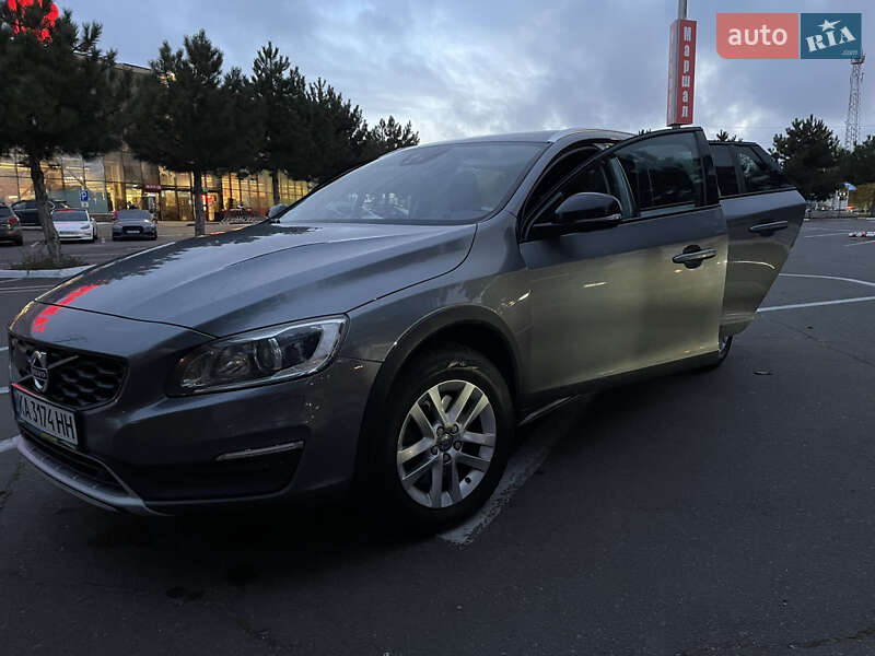 Универсал Volvo V60 Cross Country 2017 в Одессе фото 12 Универсал Volvo V60 Cross Country 2017 в Одессе