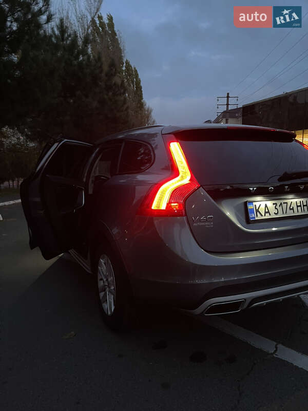 Универсал Volvo V60 Cross Country 2017 в Одессе фото 22 Универсал Volvo V60 Cross Country 2017 в Одессе