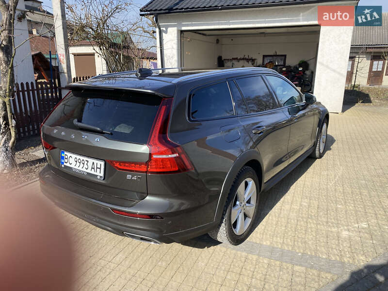 Універсал Volvo V60 Cross Country 2020 в Львові