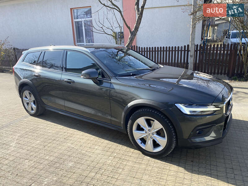 Універсал Volvo V60 Cross Country 2020 в Львові