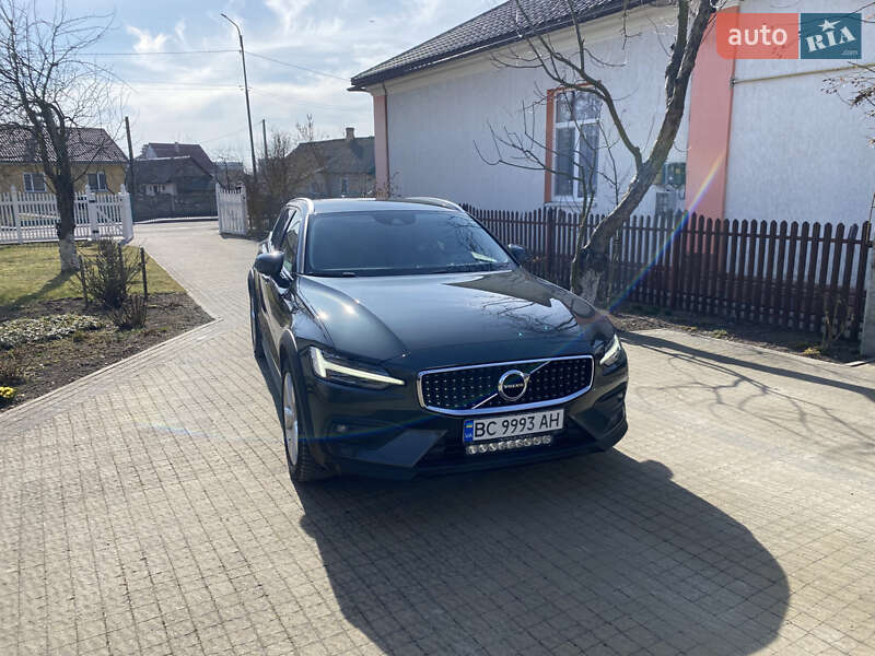 Універсал Volvo V60 Cross Country 2020 в Львові