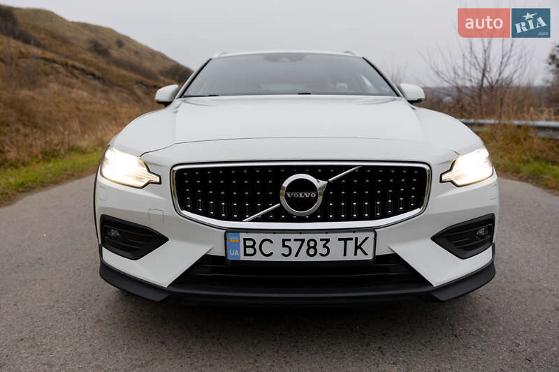 Универсал Volvo V60 Cross Country 2019 в Львове фото 12 Универсал Volvo V60 Cross Country 2019 в Львове
