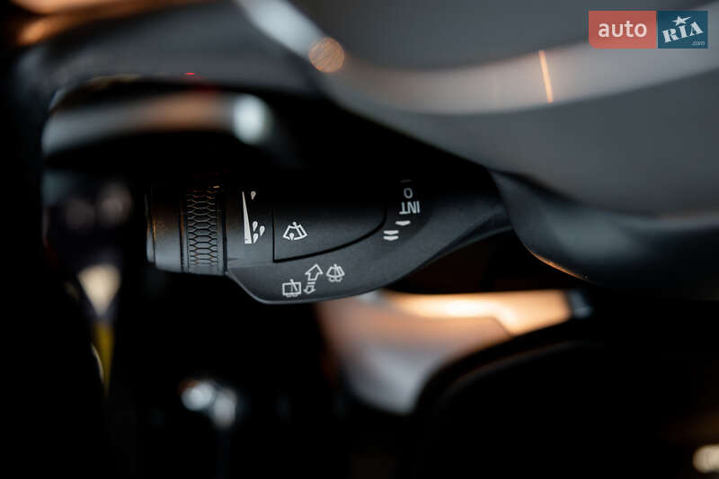 Универсал Volvo V60 Cross Country 2019 в Львове фото 60 Универсал Volvo V60 Cross Country 2019 в Львове