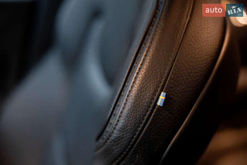 Универсал Volvo V60 Cross Country 2019 в Львове фото 99 Универсал Volvo V60 Cross Country 2019 в Львове