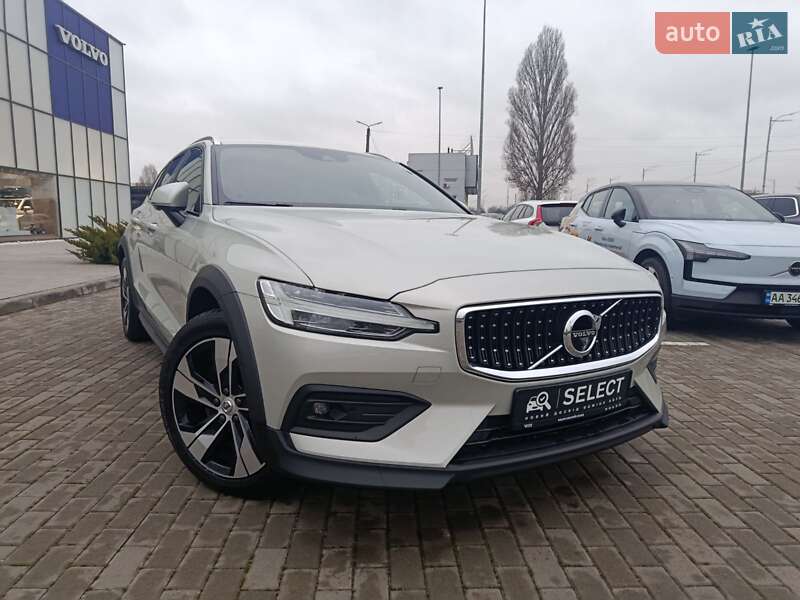 Volvo V60 Cross Country 2020 Volvo V60 Cross Country 2020