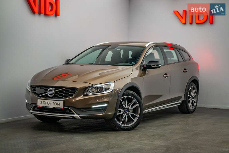 Volvo V60 Cross Country 2018