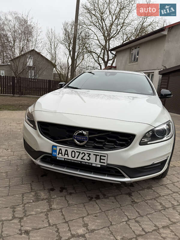 Универсал Volvo V60 Cross Country 2017 в Львове фото 4 Универсал Volvo V60 Cross Country 2017 в Львове