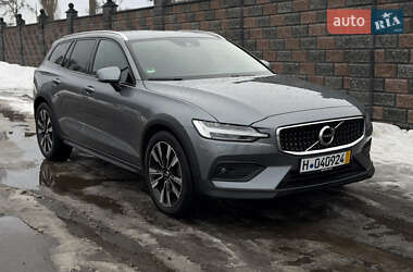 Универсал Volvo V60 Cross Country 2020 в Ровно