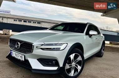 Універсал Volvo V60 Cross Country 2020 в Києві