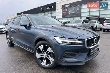 Универсал Volvo V60 Cross Country 2021 в Киеве