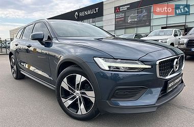 Універсал Volvo V60 Cross Country 2021 в Києві