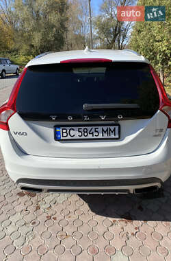 Универсал Volvo V60 2015 в 