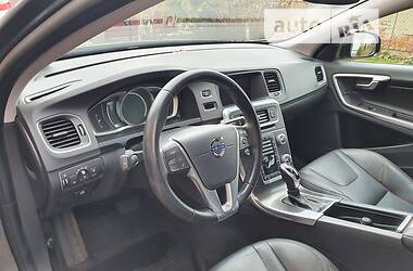Внедорожник / Кроссовер Volvo V60 2015 в Ивано-Франковске