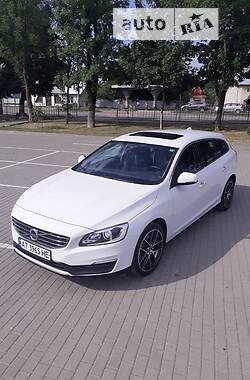 Volvo V60 2016