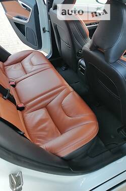 Універсал Volvo V60 2013 в 