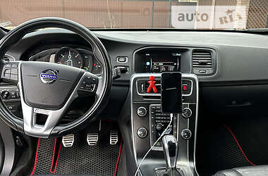 Универсал Volvo V60 2014 в 