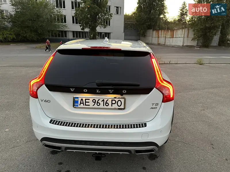 Volvo V60 2015