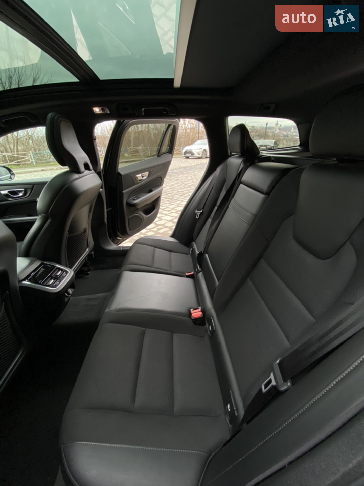 2018 Volvo V60 - мініатюра 14