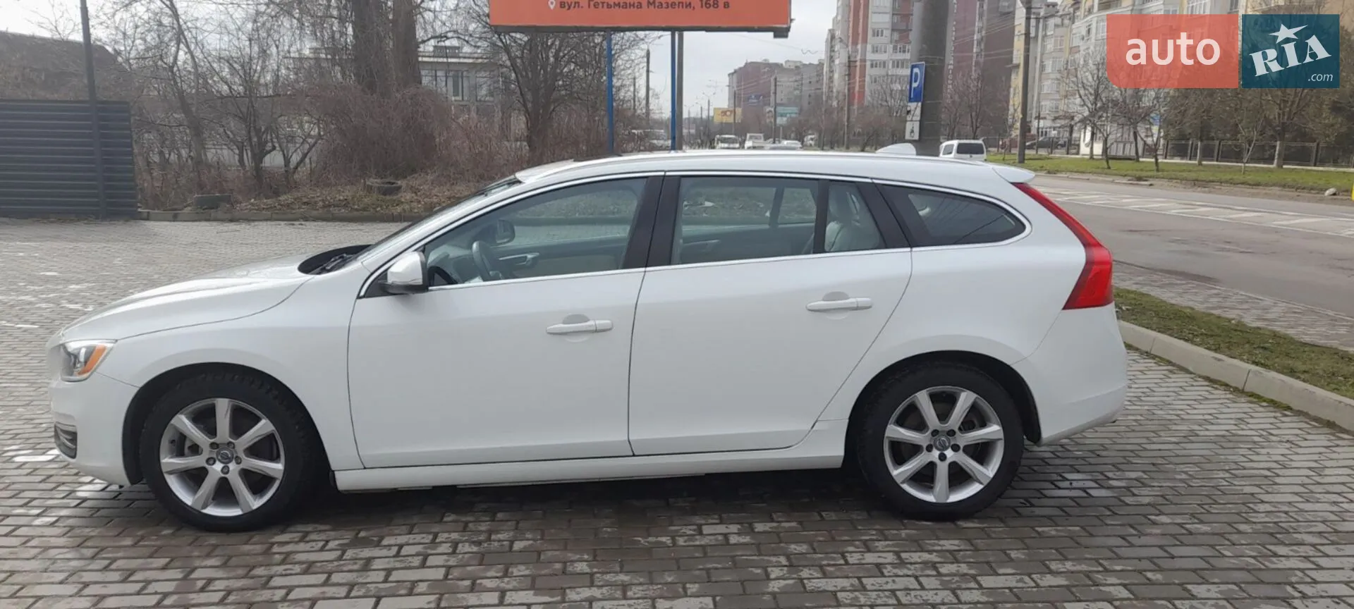 2016 Volvo V60 - мініатюра 11