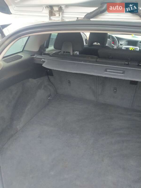 Универсал Volvo V60 2015 в Тростянце фото 11 Универсал Volvo V60 2015 в Тростянце