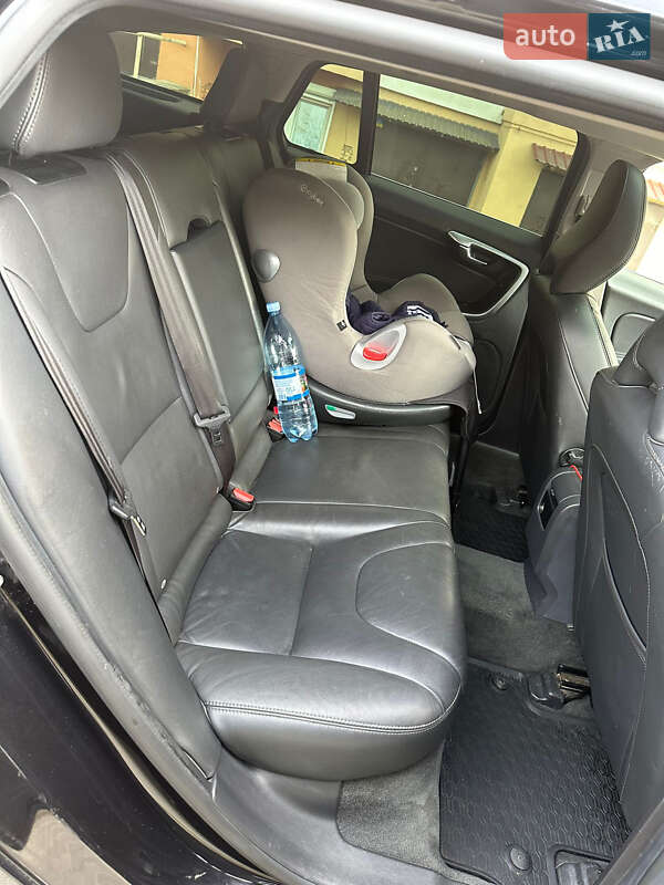 Универсал Volvo V60 2014 в Львове фото 12 Универсал Volvo V60 2014 в Львове