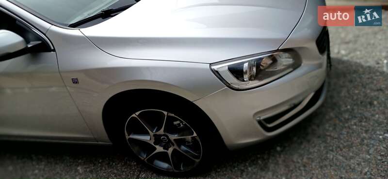 Универсал Volvo V60 2016 в Полтаве