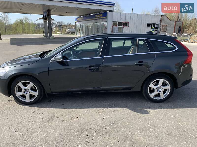 Универсал Volvo V60 2012 в Изюме