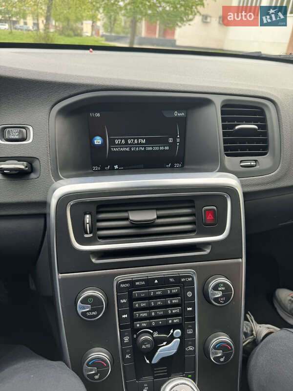 Универсал Volvo V60 2014 в Новояворовске