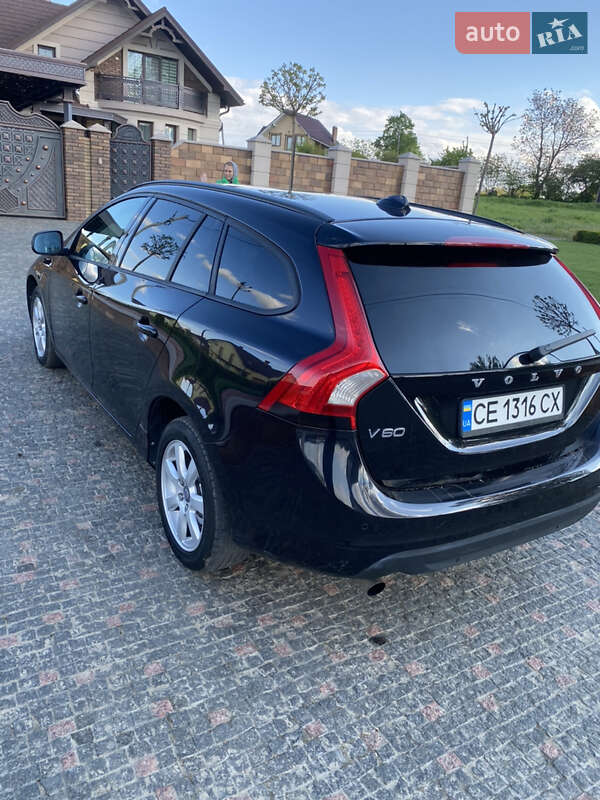 Универсал Volvo V60 2011 в Черновцах