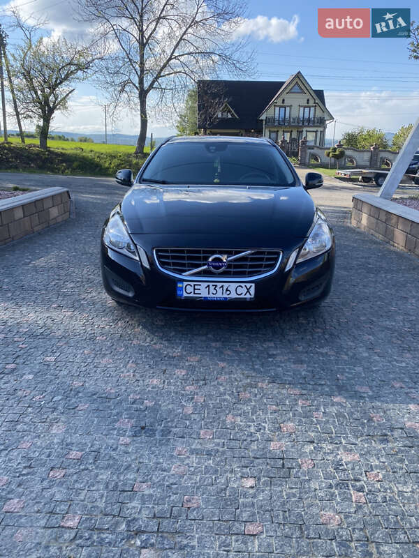 Универсал Volvo V60 2011 в Черновцах