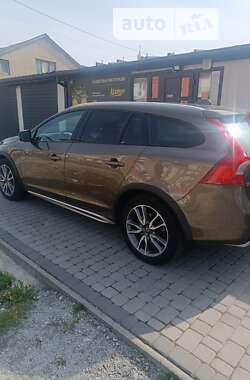 Универсал Volvo V60 2015 в Львове