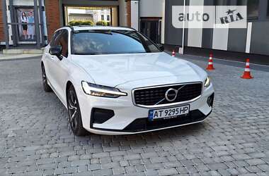Volvo V60 2020