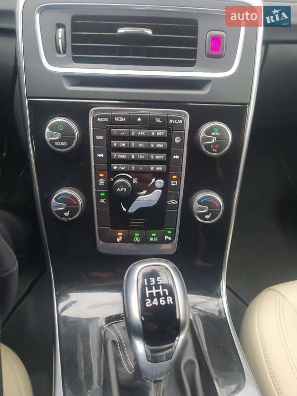 Универсал Volvo V60 2018 в Житомире