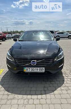 Универсал Volvo V60 2014 в Черновцах