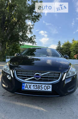 Універсал Volvo V60 2012 в Києві