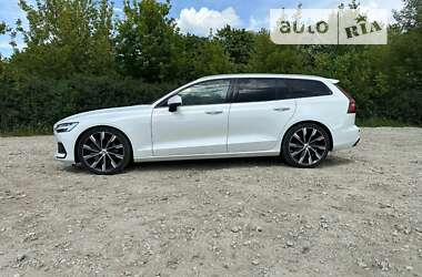 Универсал Volvo V60 2019 в Киеве