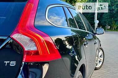 Универсал Volvo V60 2014 в Житомире