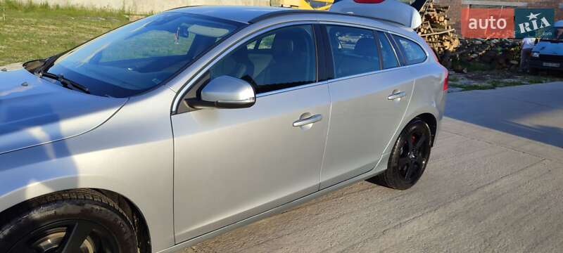 Універсал Volvo V60 2011 в Славуті