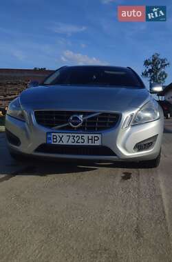 Универсал Volvo V60 2011 в 