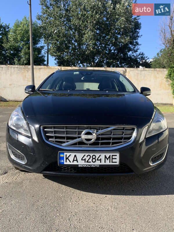 Volvo V60 2011