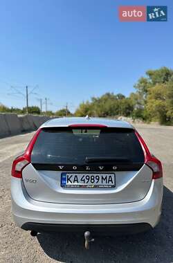 Универсал Volvo V60 2012 в 