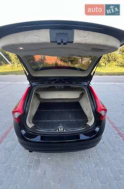 Универсал Volvo V60 2014 в 