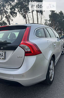 Універсал Volvo V60 2011 в Києві