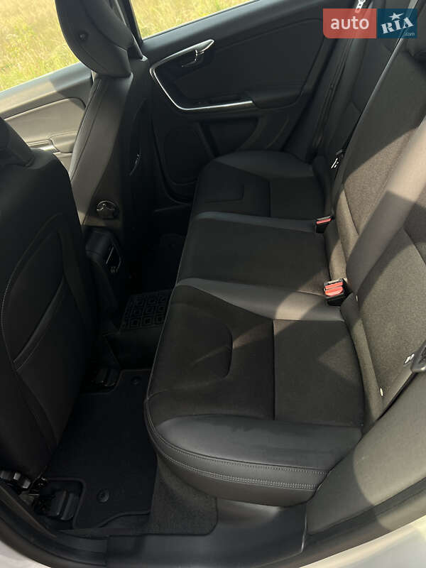 Універсал Volvo V60 2011 в Києві