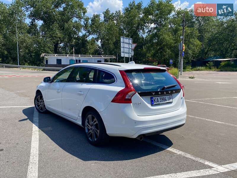 Универсал Volvo V60 2014 в Киеве фото 30 Универсал Volvo V60 2014 в Киеве