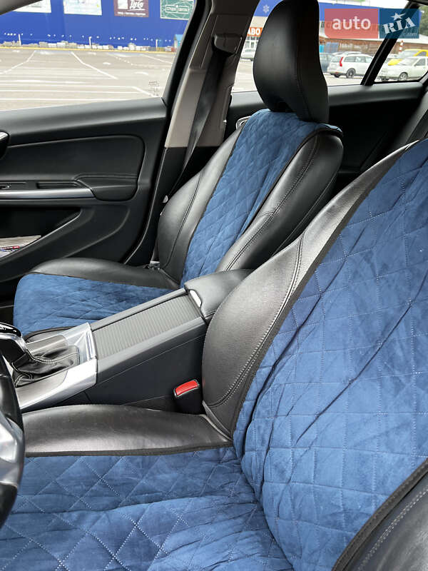 Универсал Volvo V60 2015 в Львове фото 14 Универсал Volvo V60 2015 в Львове
