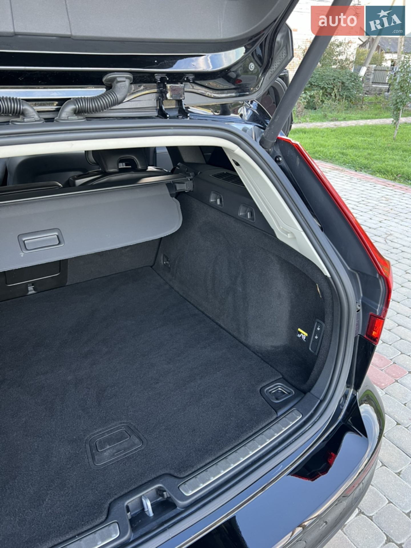 2018 Volvo V60 - мініатюра 13