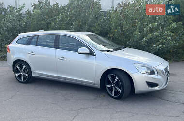 Универсал Volvo V60 2011 в Киеве